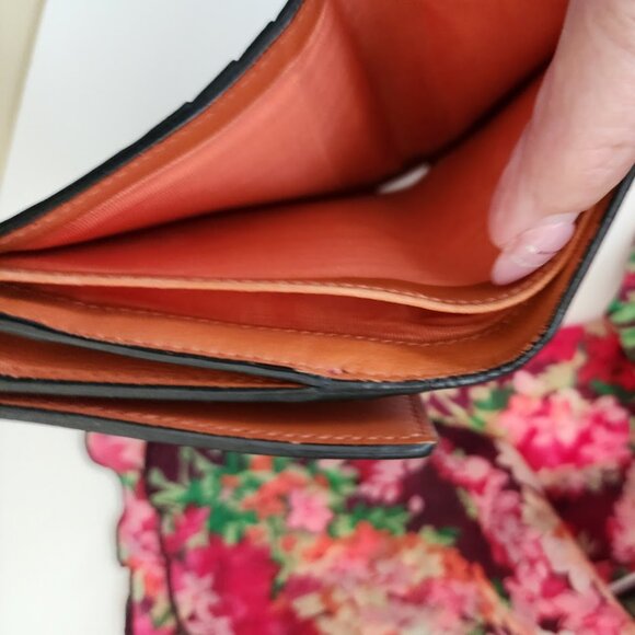 Valentino Garavani Rockstud Smooth Leather Bifold Wallet - Picture 11 of 15